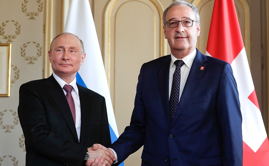 Путин обсудил волнующие темы с Президентом Швейцарии