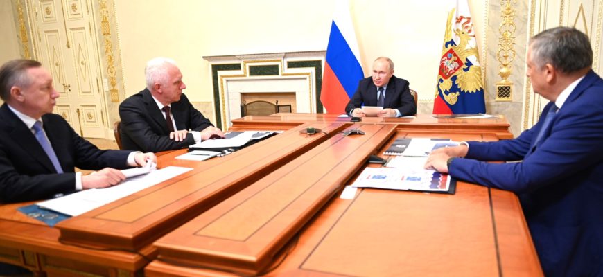 Путин обсудил развитие транспортной инфраструктуры в Санкт-Петербурге и Ленинградской области