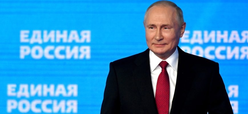 «Все равны, как в бане». Военные и курсанты получат по 15 тысяч рублей