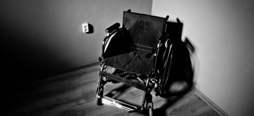 инвалид, инвалидность, кресла