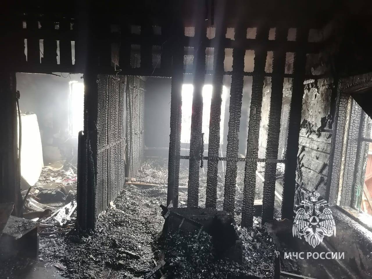 СК РФ ведет разбирательства по факту гибели троих детей в пожаре в Бурятии