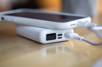 пауэрбанк, телефон, зарядка